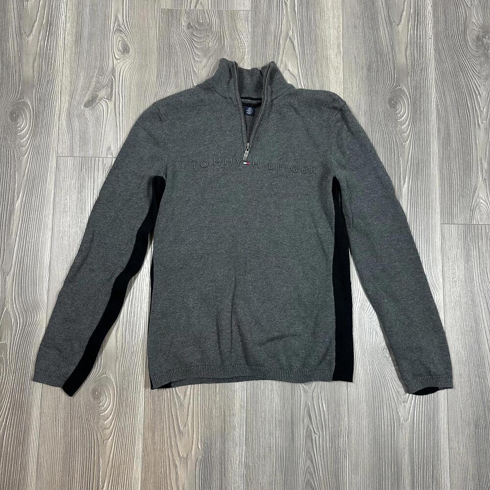 Tommy Hilfiger Men's Gray Half-Zip Sweater - Size Small‎